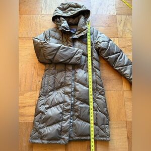 Patagonia Down With It (Slim Fit) Parka Puffer Jacket Coat Topsoil Brown - Small
